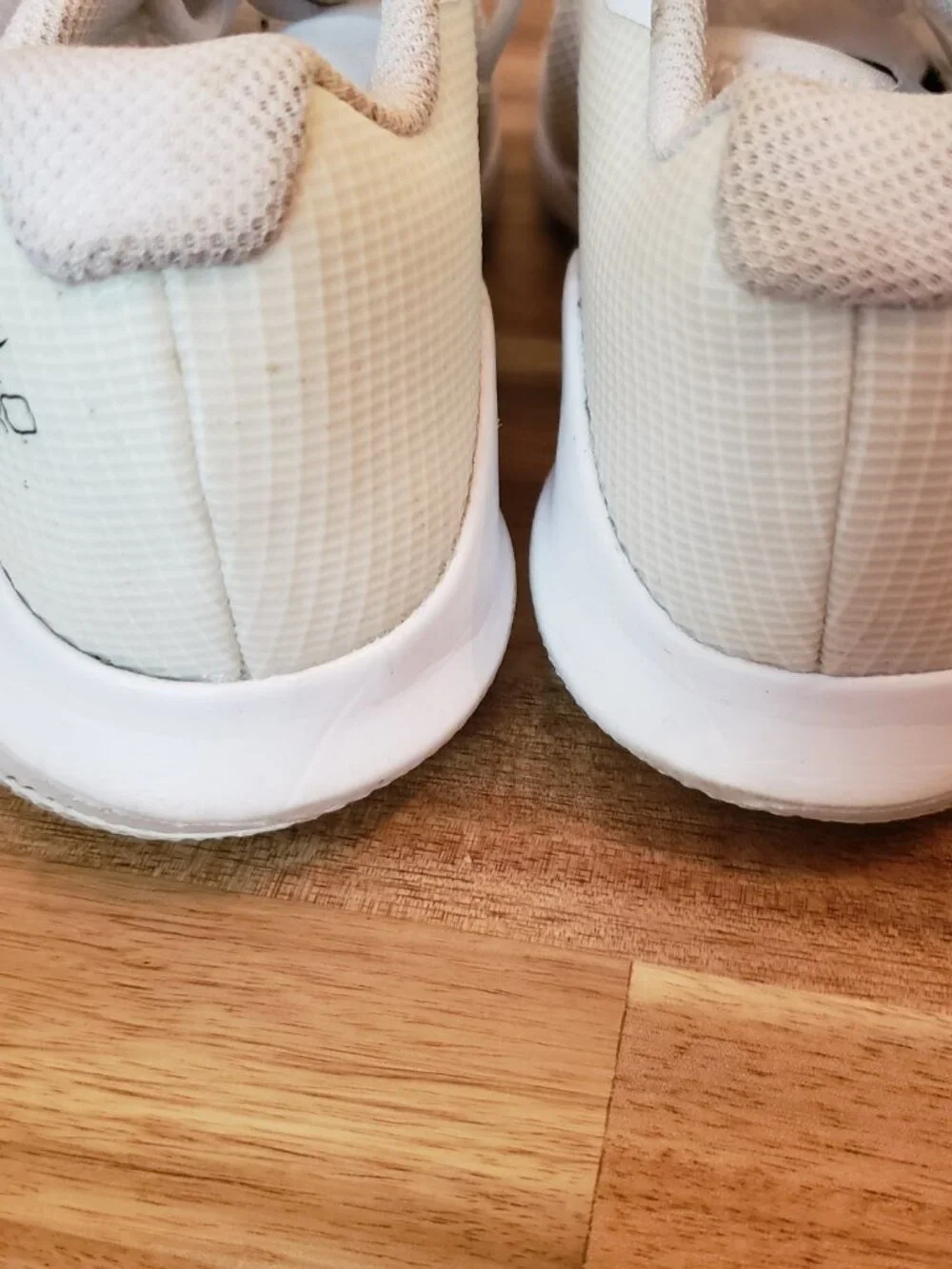Nike Vapor Pro Junior Tennis Shoe - size 2 Youth - Picture 5 of 7